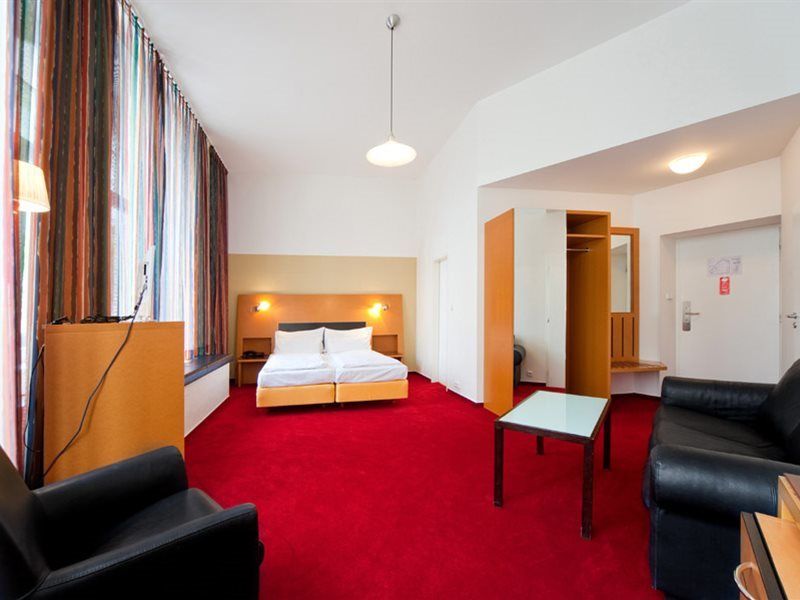 Theatrino Hotel Praag Buitenkant foto